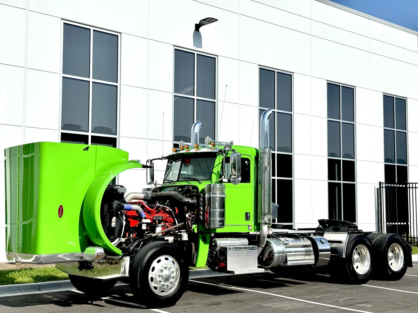 2022 Peterbilt 389 — photo 10