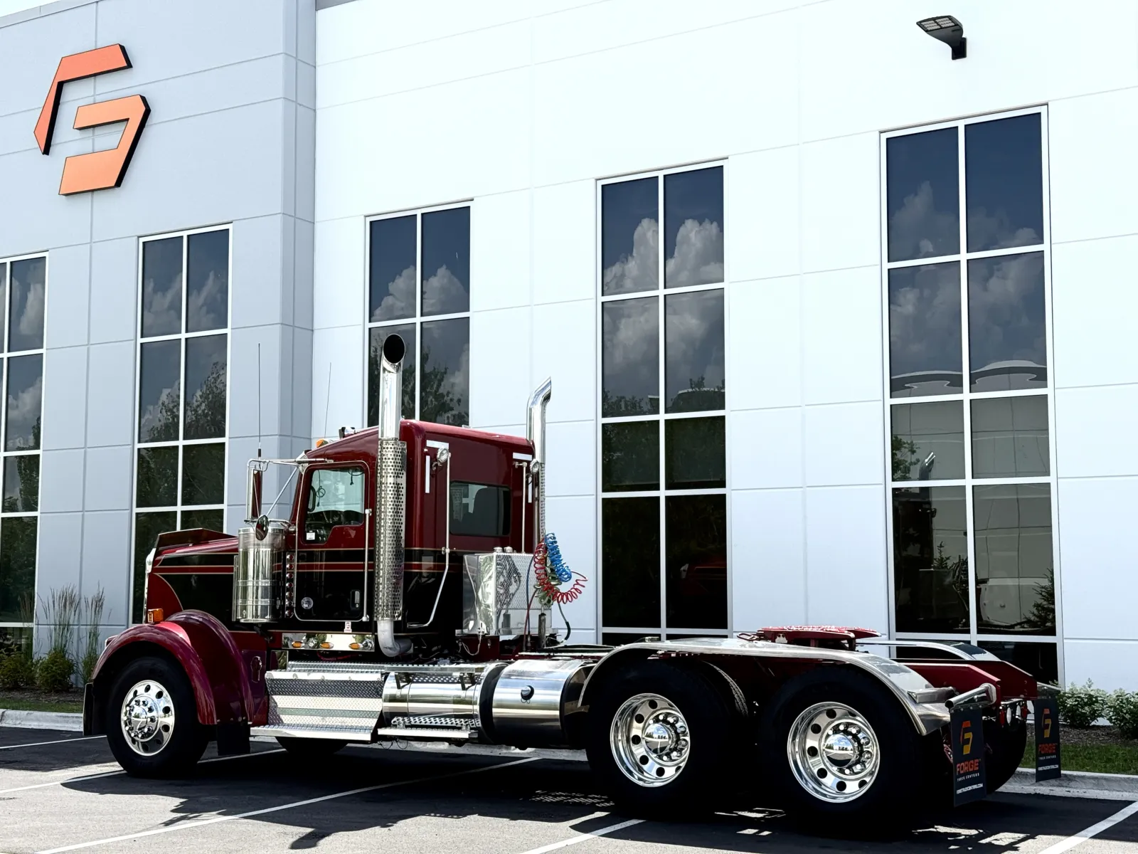 2020 Kenworth W900 — photo 6