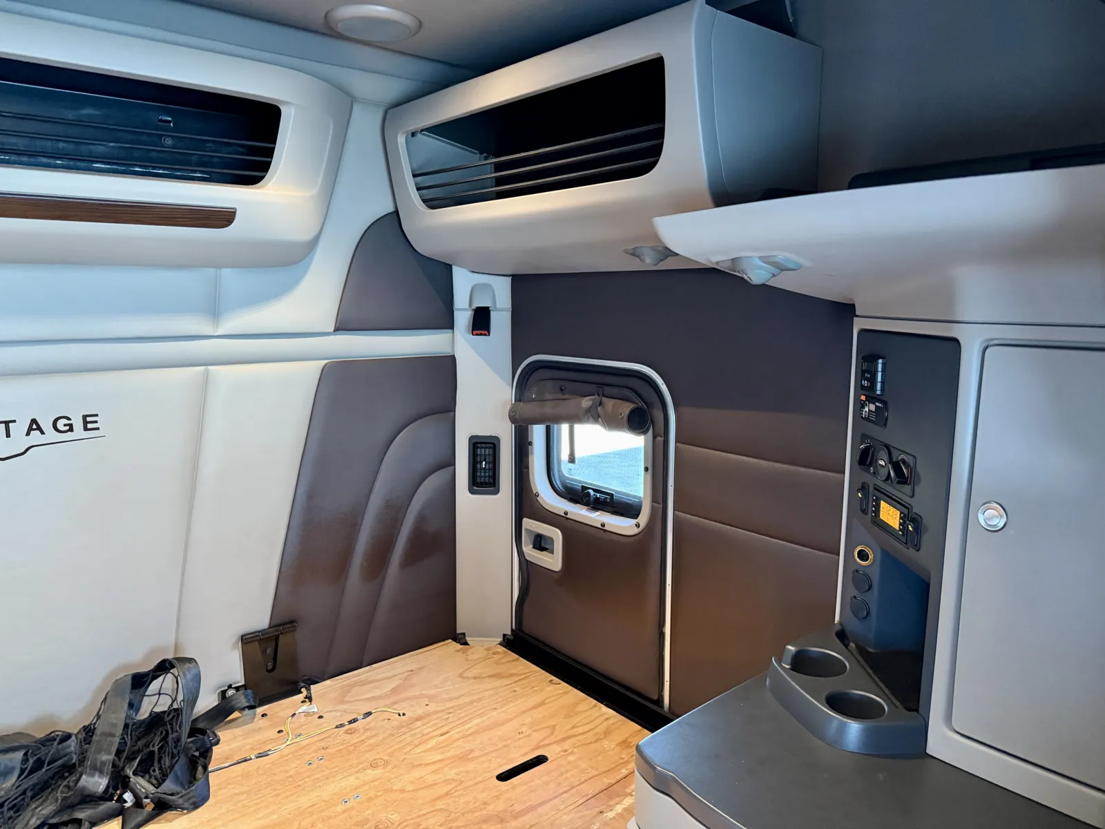 2019 Peterbilt 567 — photo 24