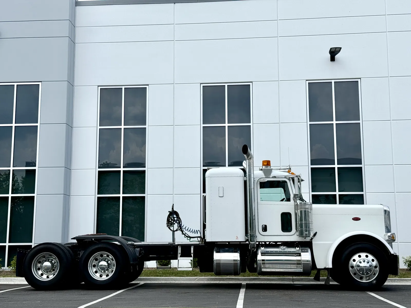 2014 Peterbilt 389 — photo 3
