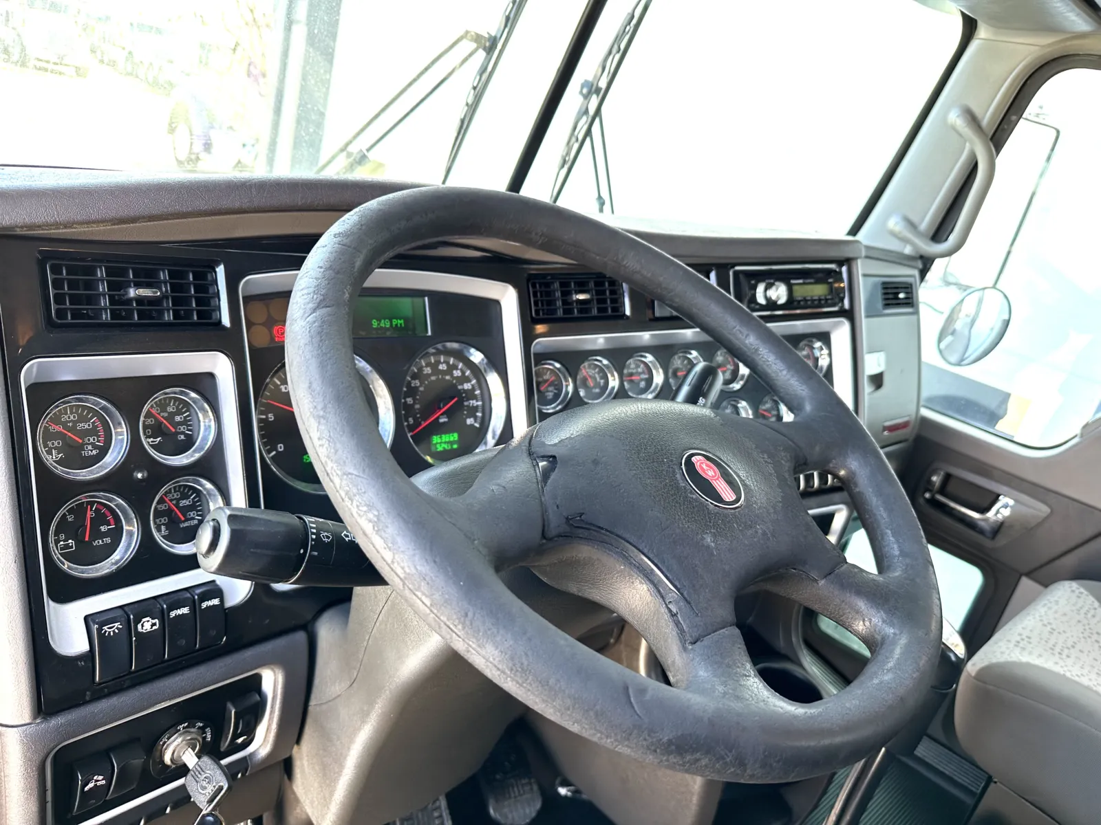 2011 Kenworth T800 — photo 15
