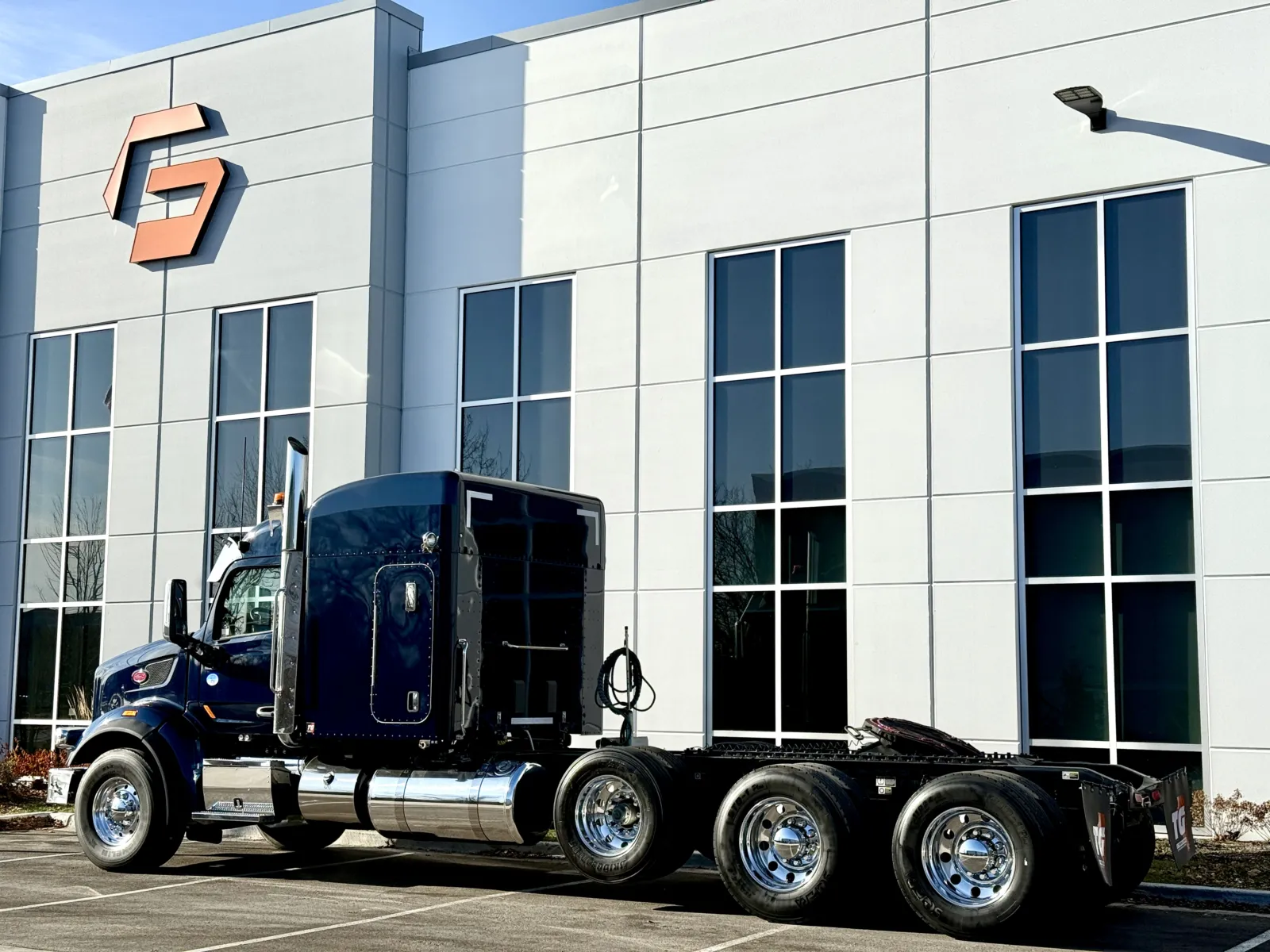 2021 Peterbilt 567 — photo 6
