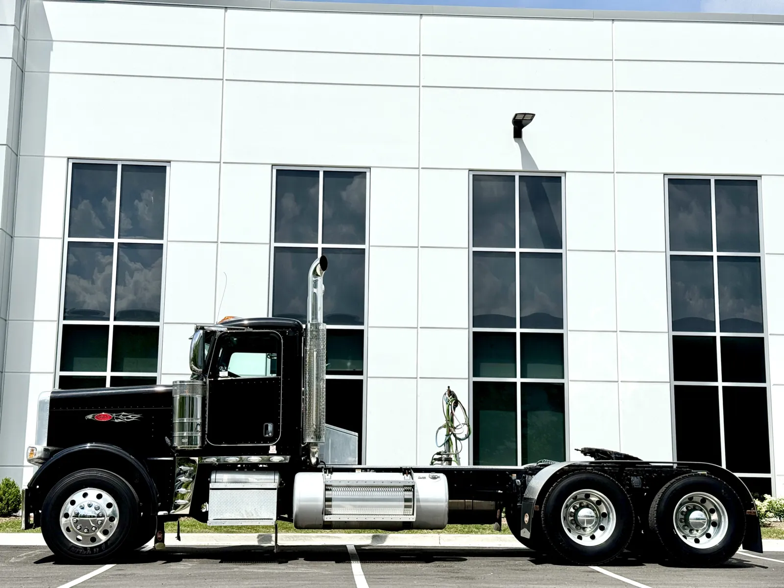 2021 Peterbilt 389 — photo 4