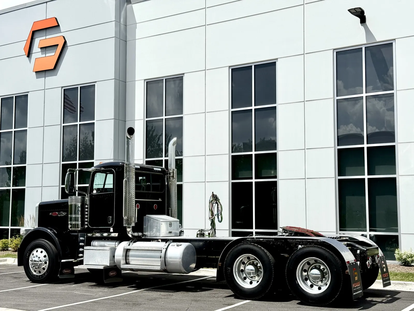 2021 Peterbilt 389 — photo 6