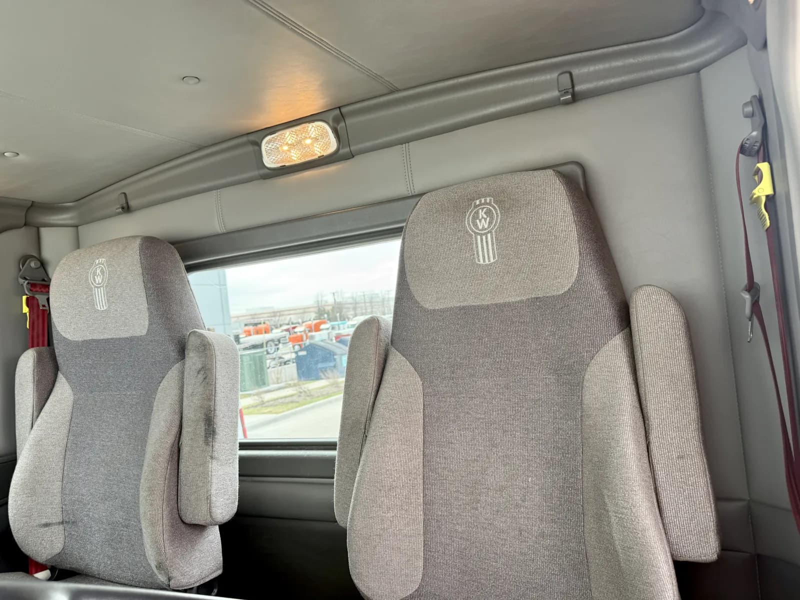 2020 Kenworth T800 — photo 20