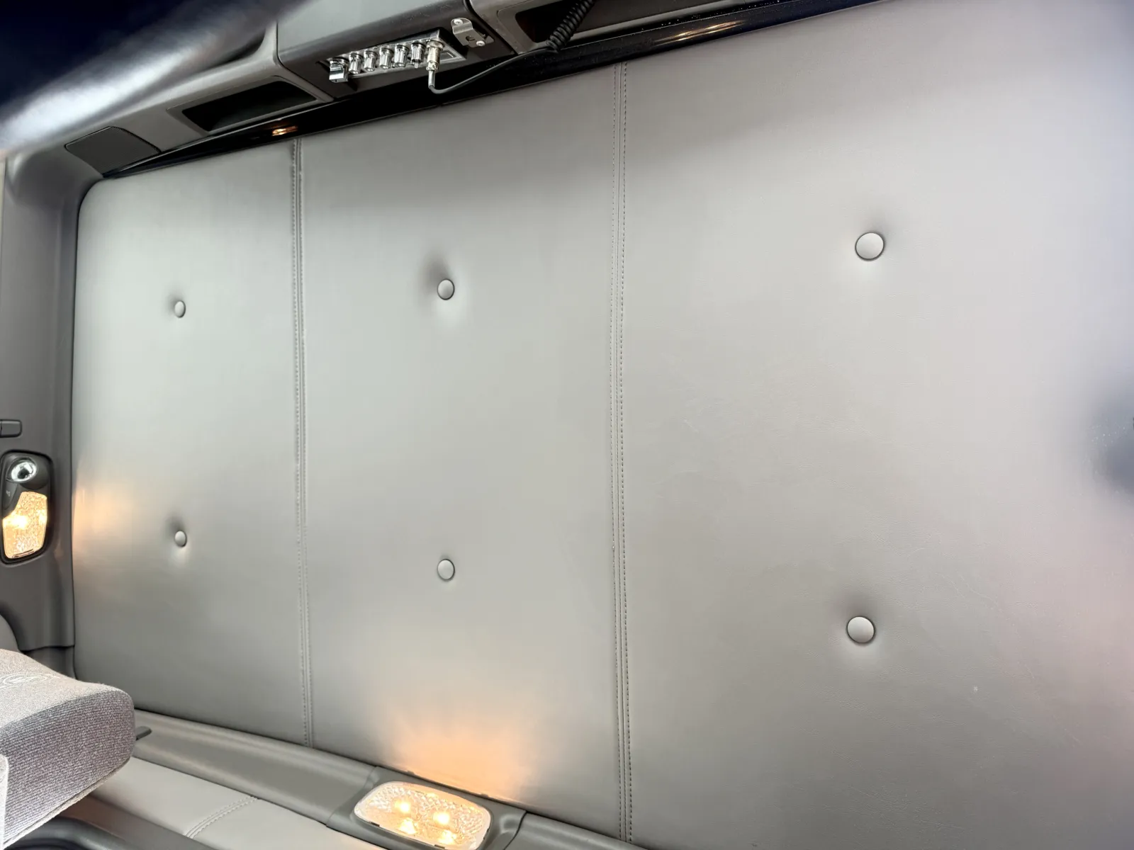 2020 Kenworth T800 — photo 21