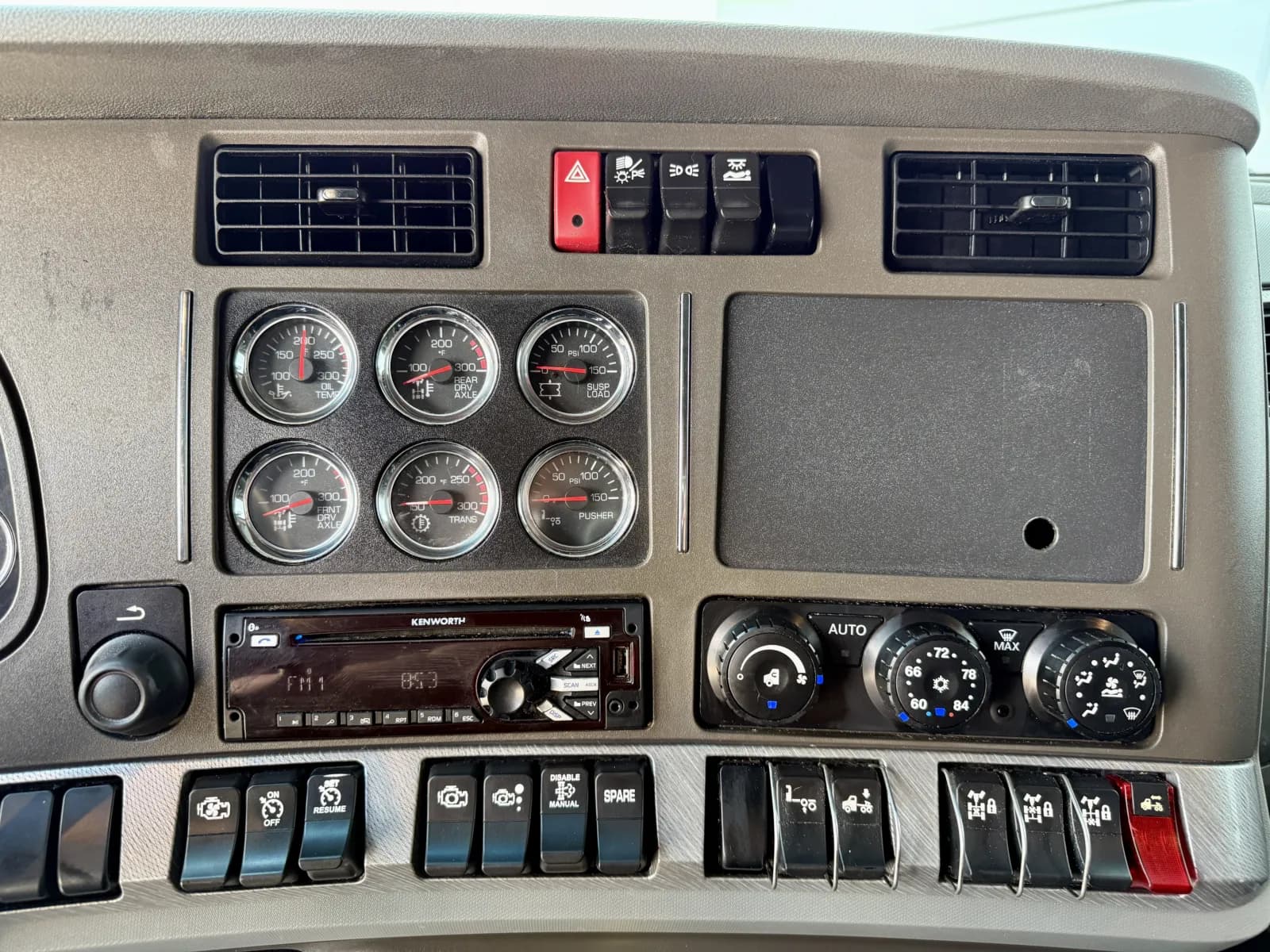 2018 Kenworth T880 — photo 18