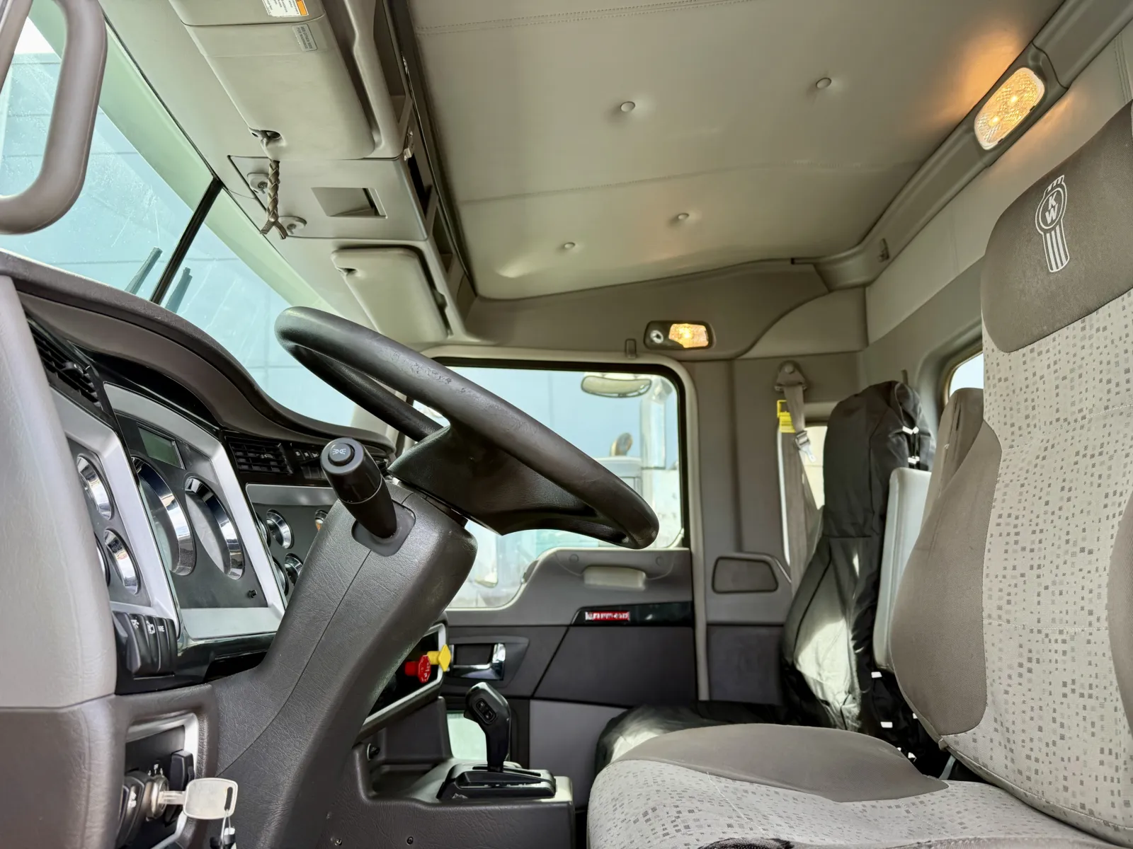 2019 Kenworth T800 — photo 14