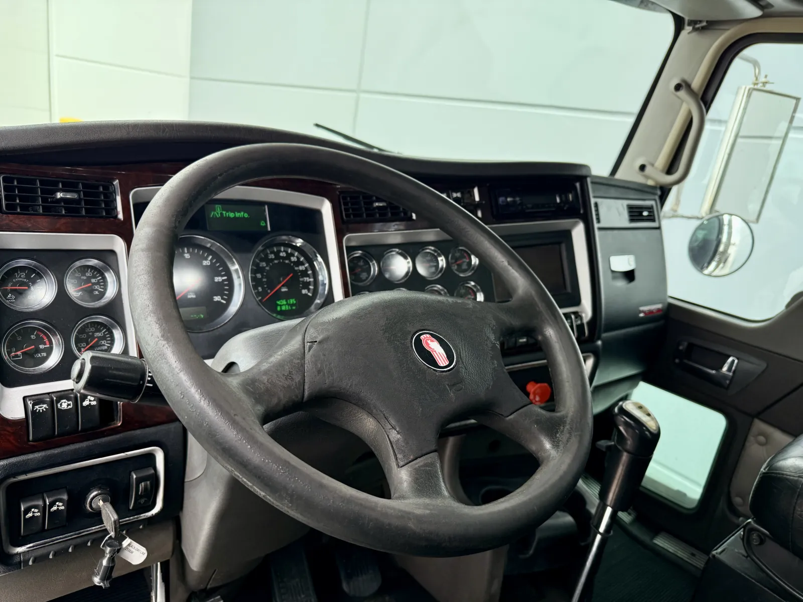 2019 Kenworth W900 — photo 15