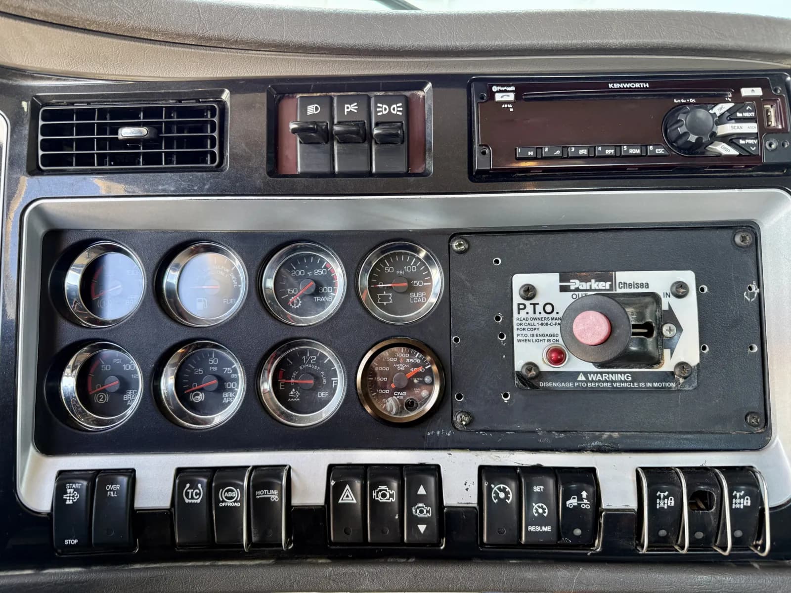 2020 Kenworth T800 — photo 18