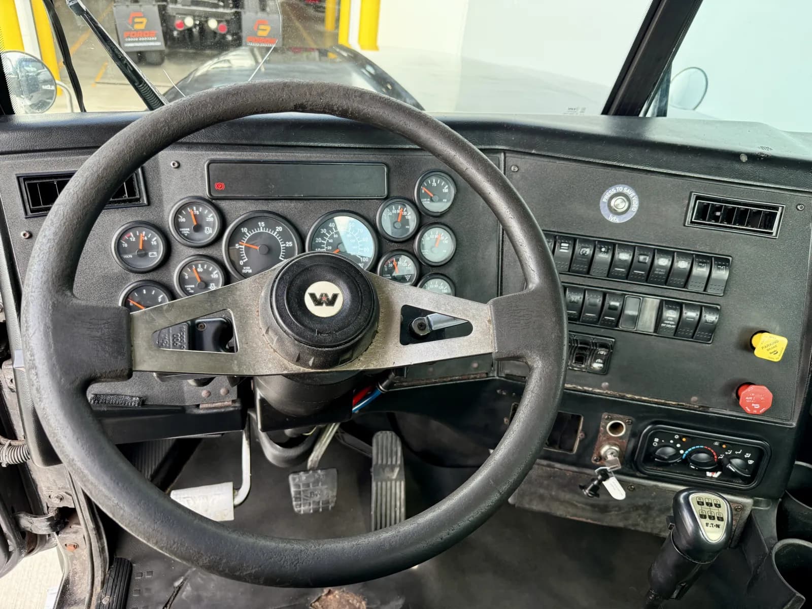 2017 Western Star 4900 — photo 16
