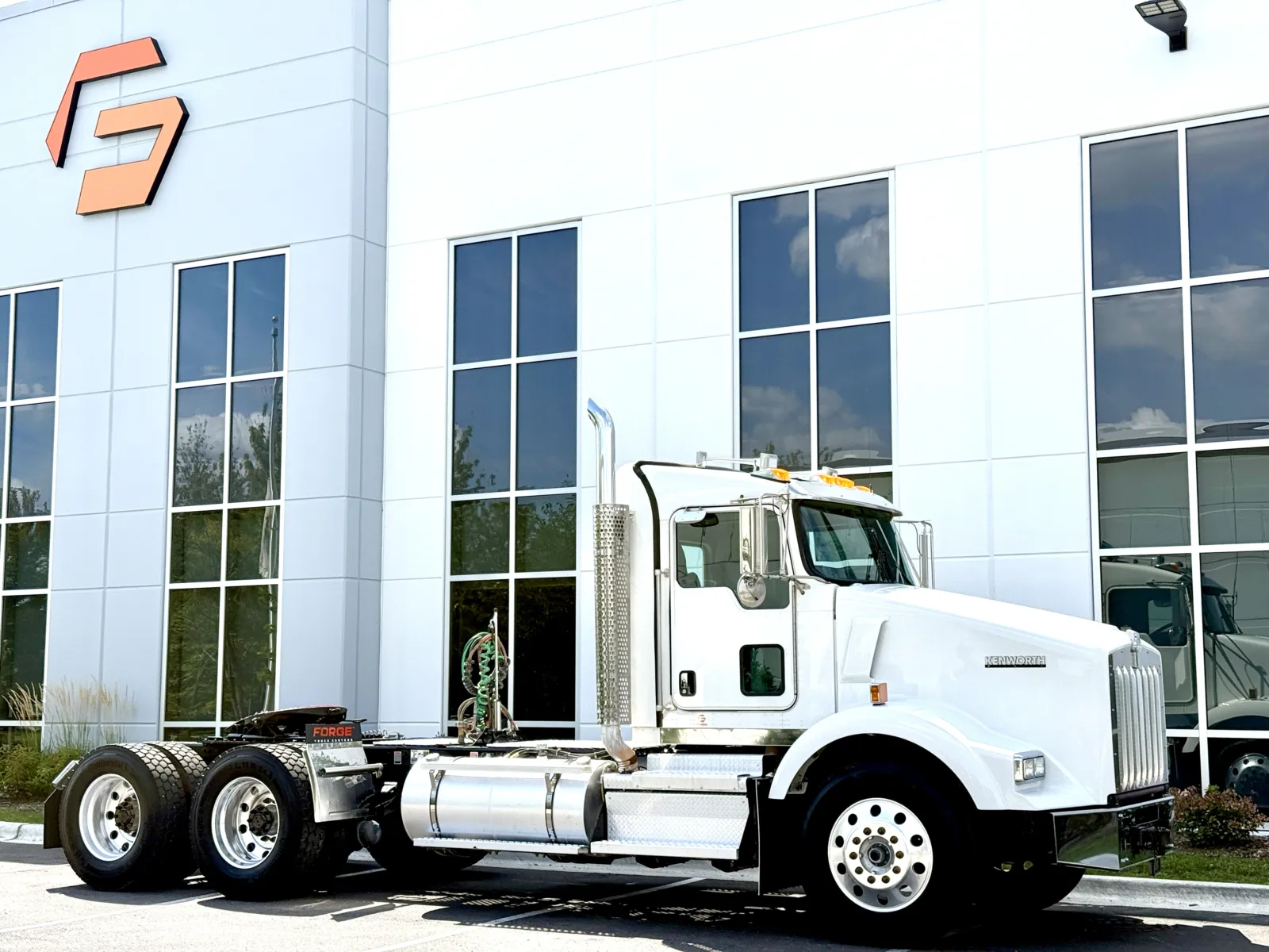 2023 Kenworth T800 — photo 2