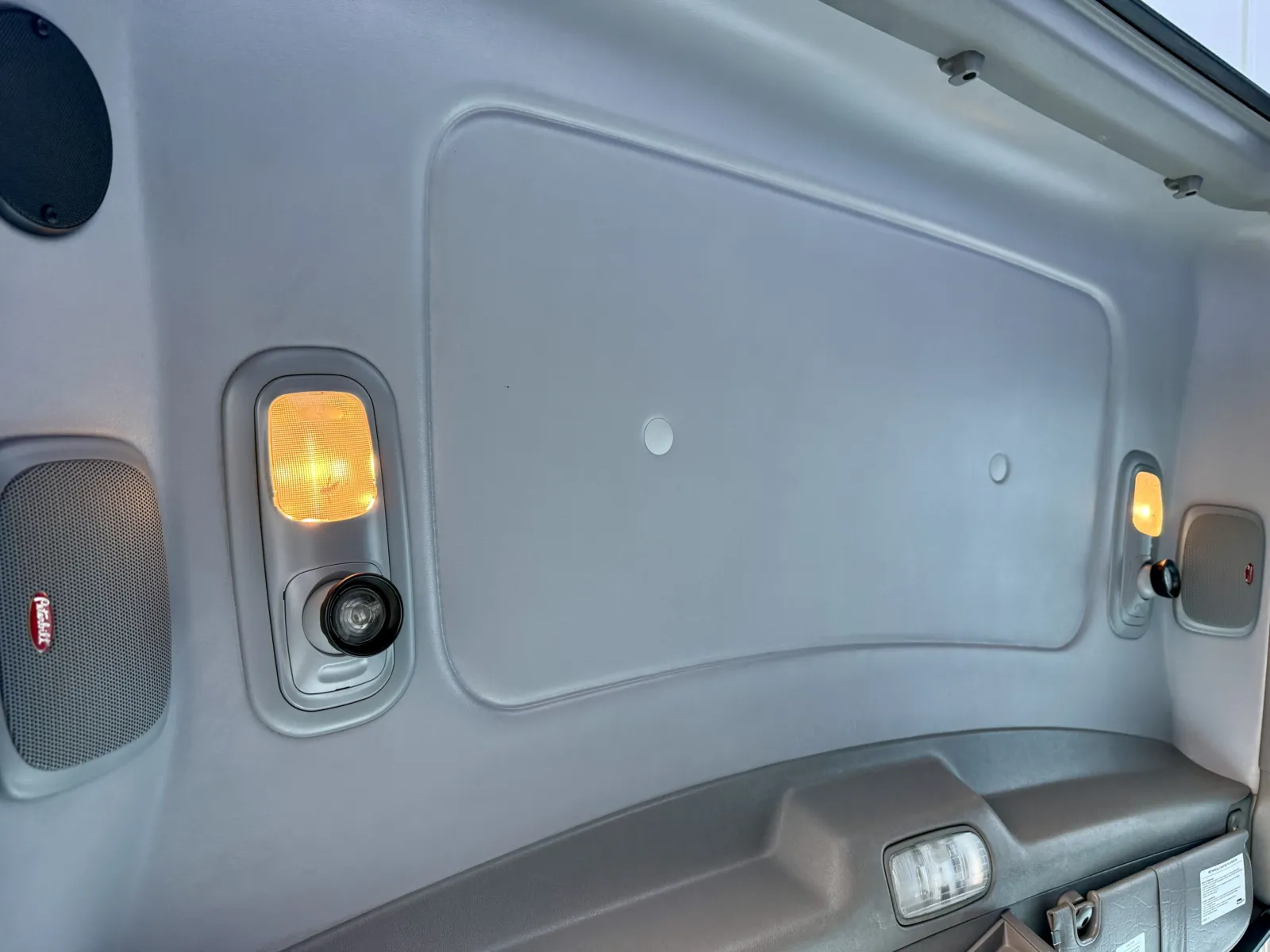 2023 Peterbilt 389 — photo 21