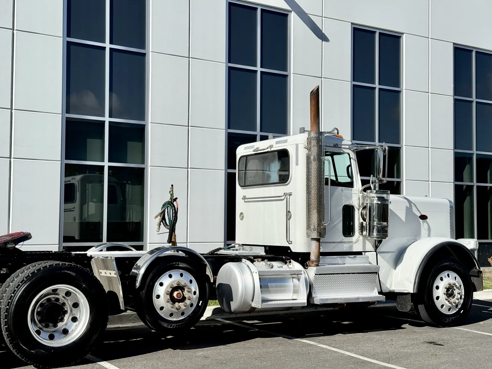 2020 Peterbilt 389 — photo 7