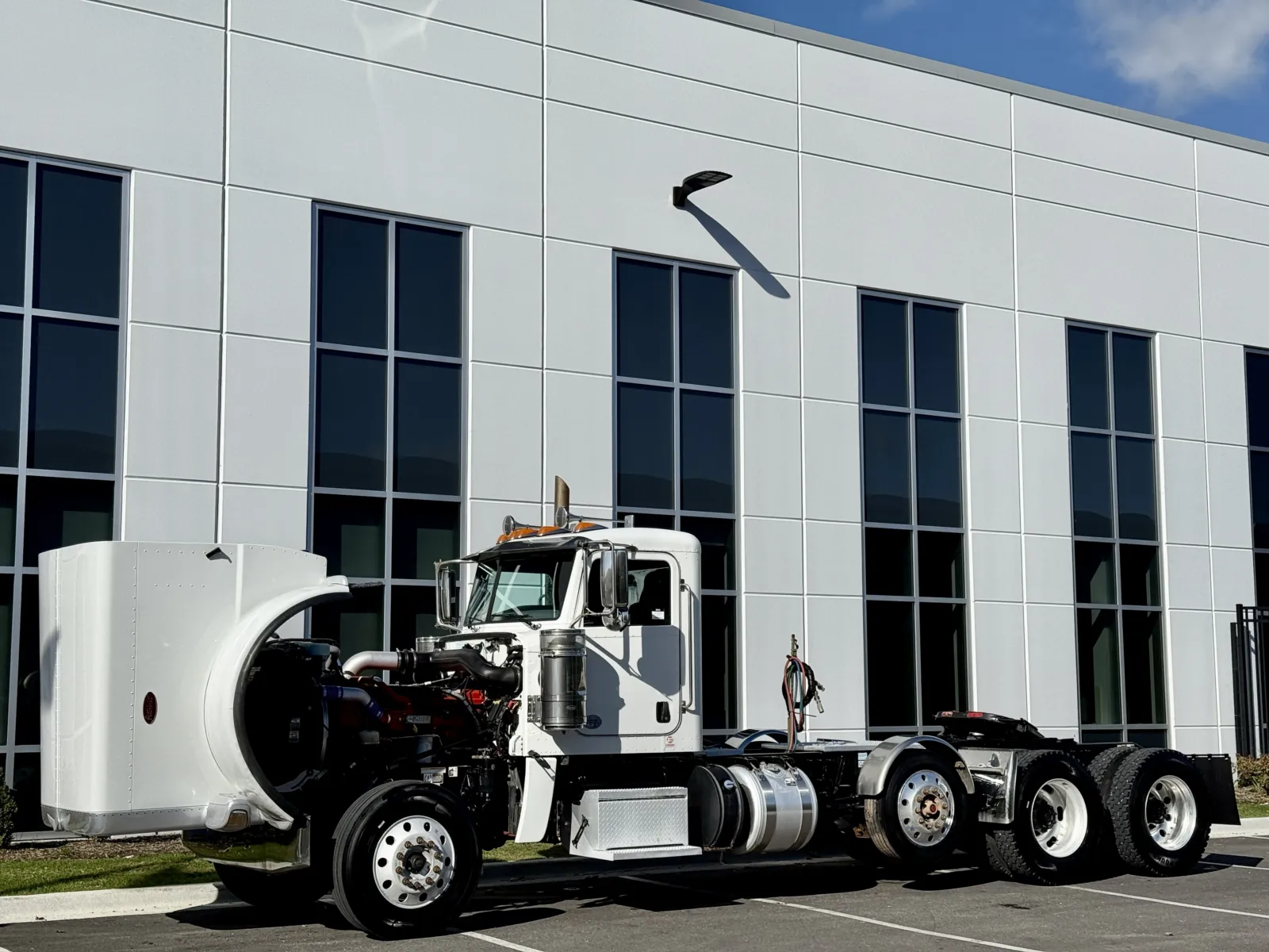 2020 Peterbilt 389 — photo 10