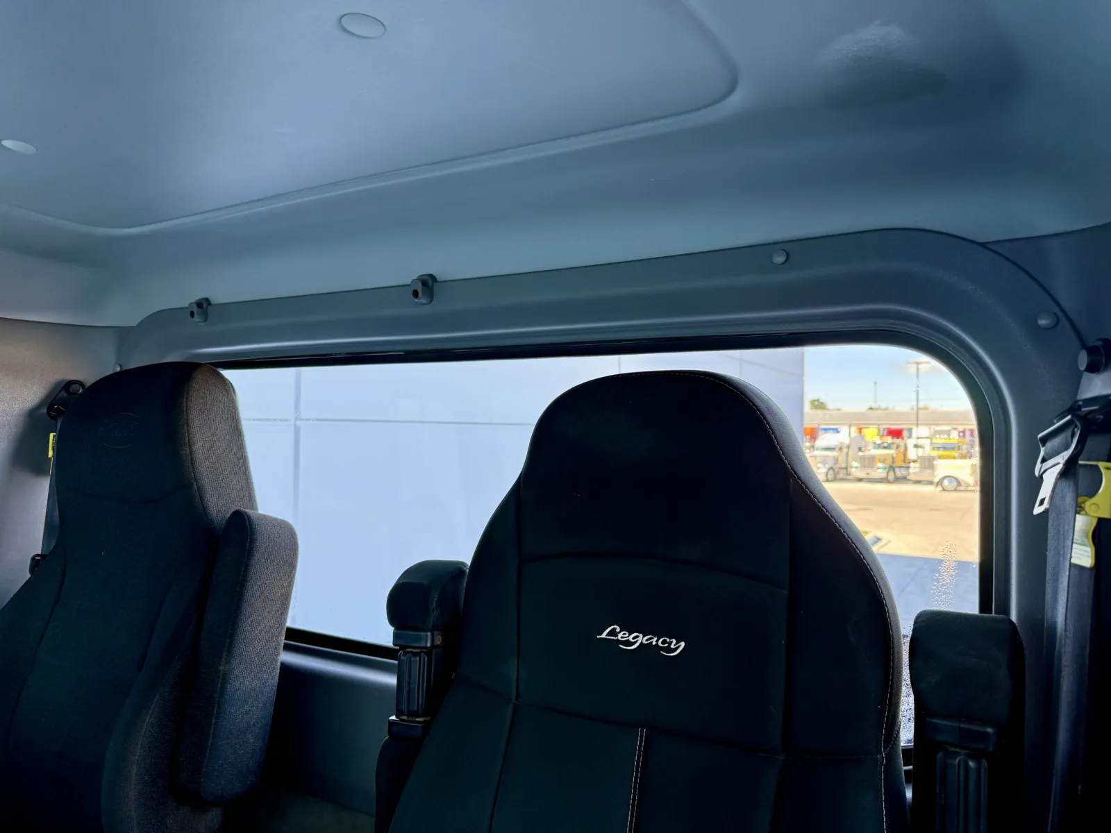 2020 Peterbilt 389 — photo 20