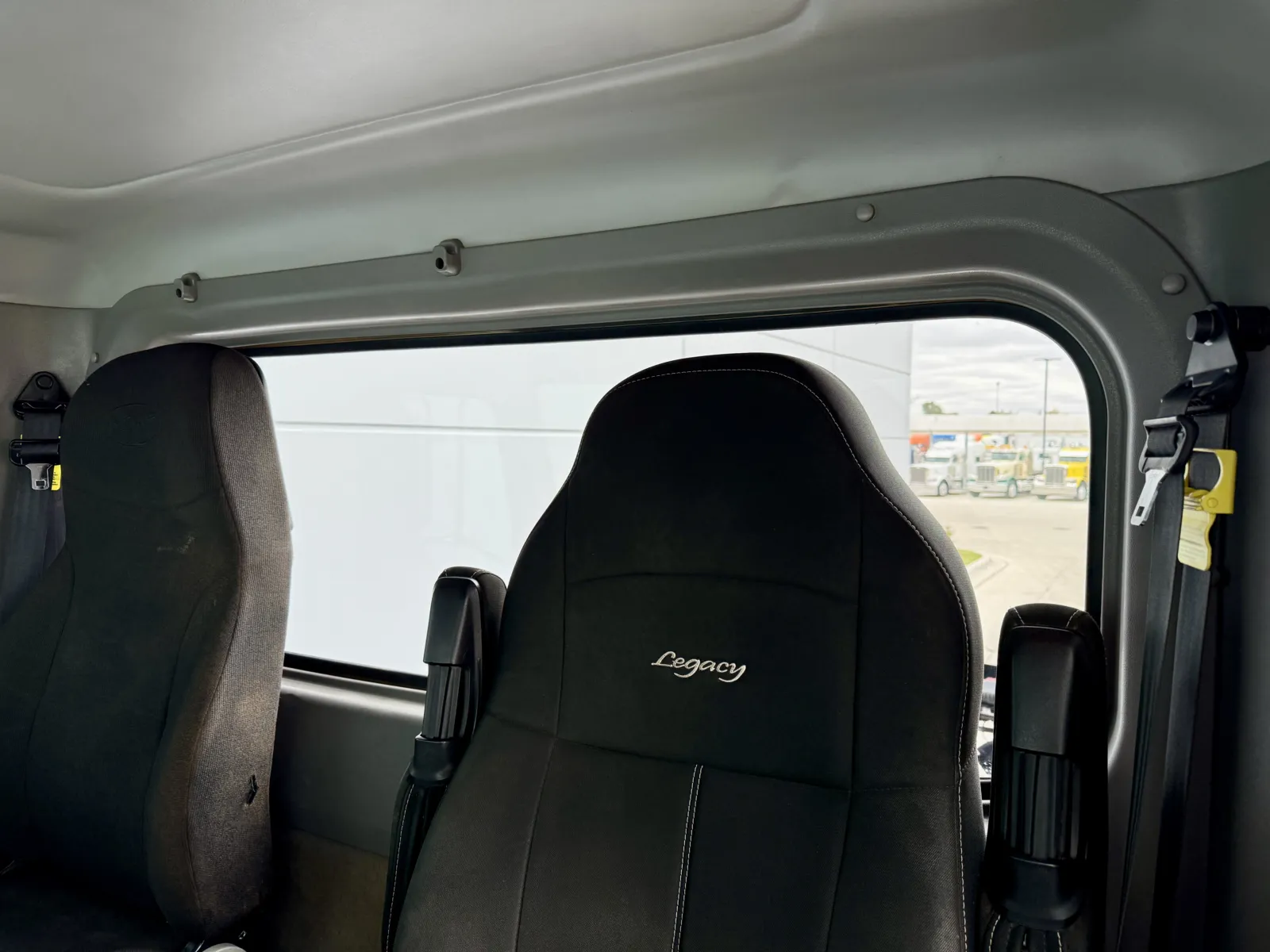 2020 Peterbilt 389 — photo 19