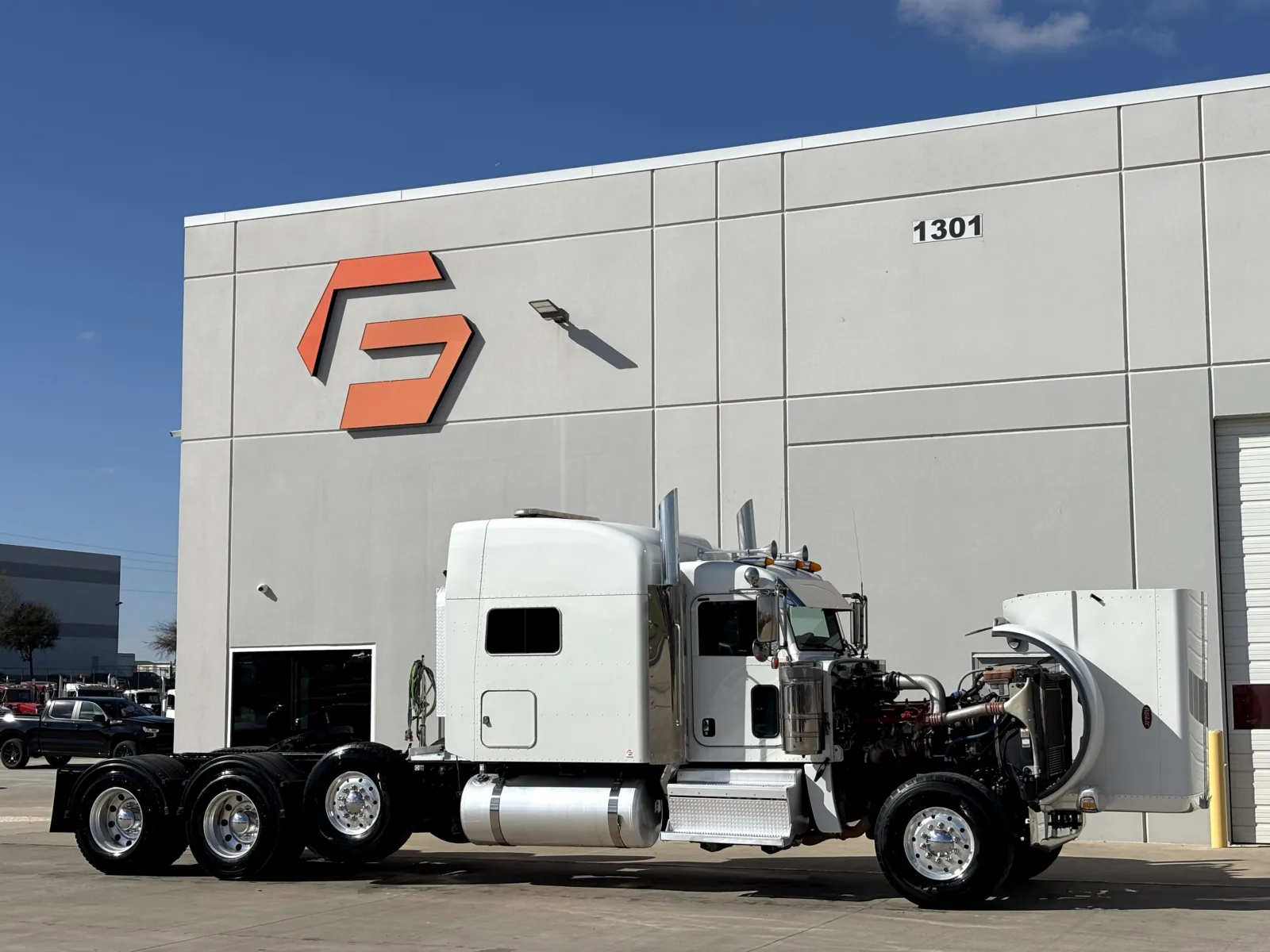 2021 Peterbilt 389 — photo 9