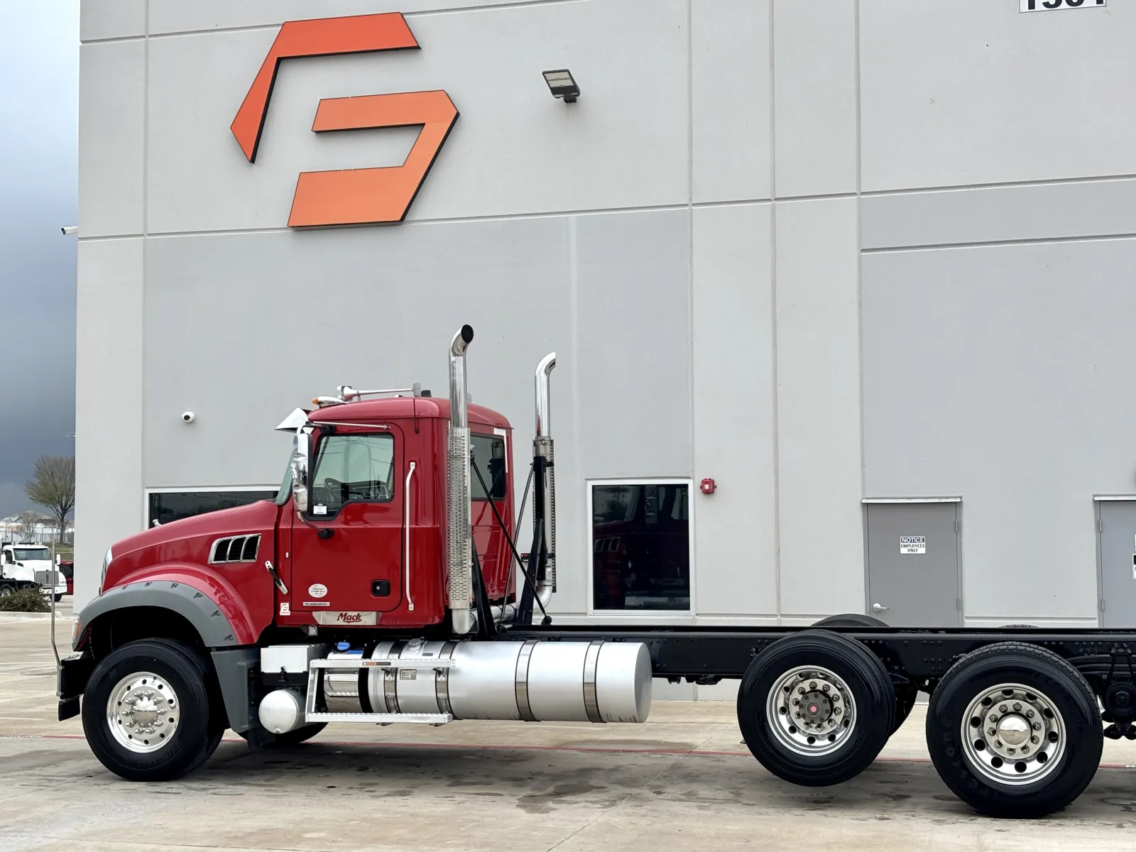 2023 Mack Granite — photo 8