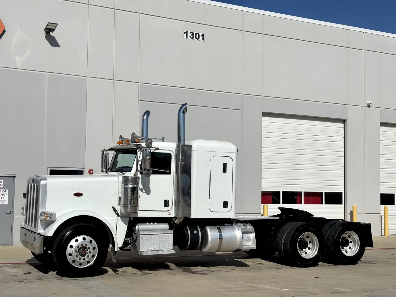 2015 Peterbilt 389 — photo 2