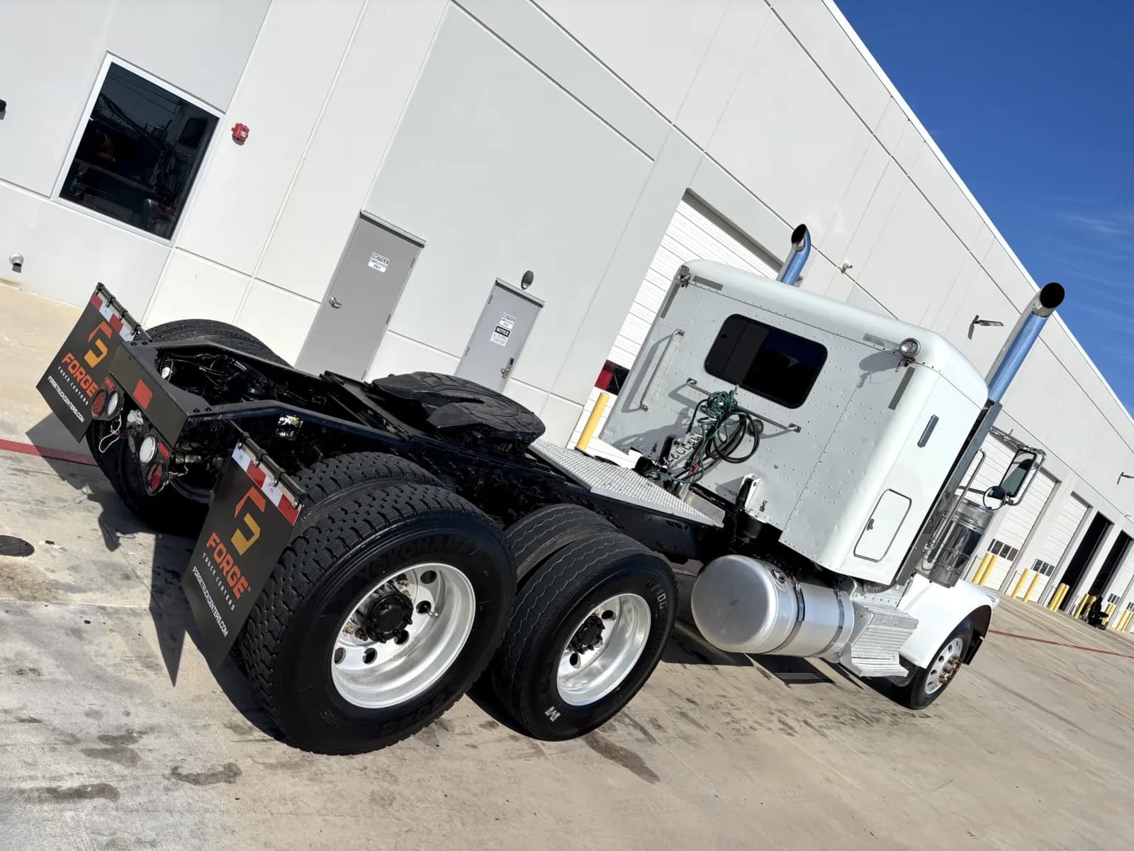 2015 Peterbilt 389 — photo 11