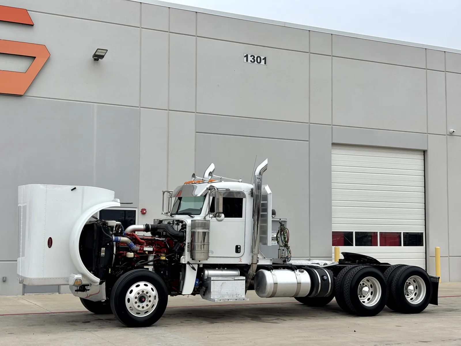 2021 Peterbilt 389 — photo 10