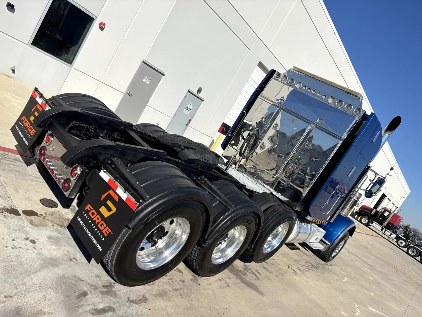 2018 Peterbilt 389 — photo 11