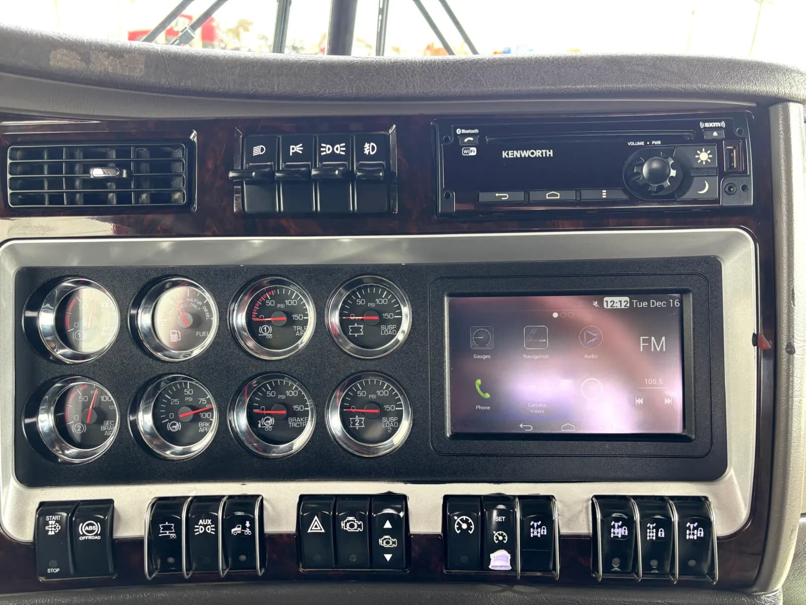 2020 Kenworth T800 — photo 18