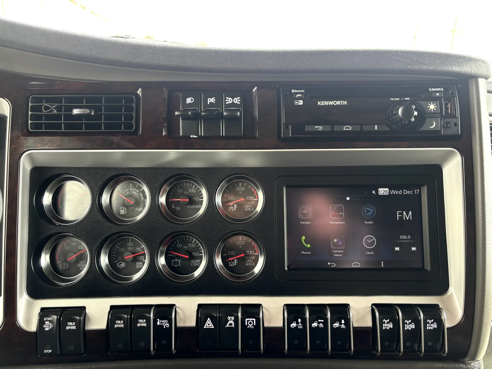 2022 Kenworth W900 — photo 18
