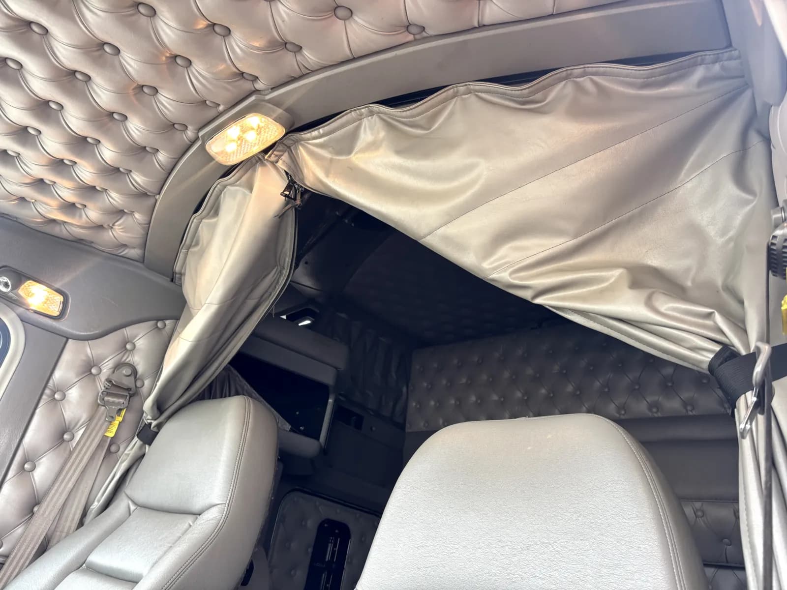 2022 Kenworth W900 — photo 20