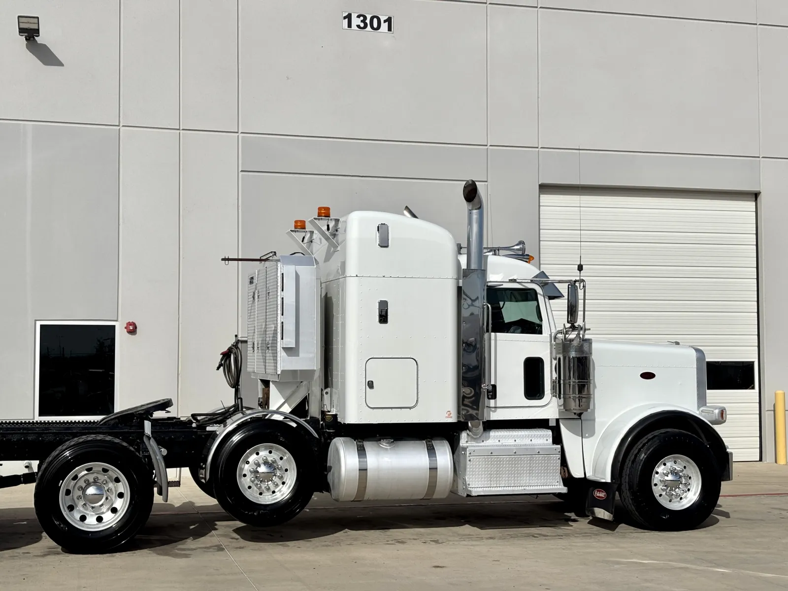 2017 Peterbilt 389 — photo 7