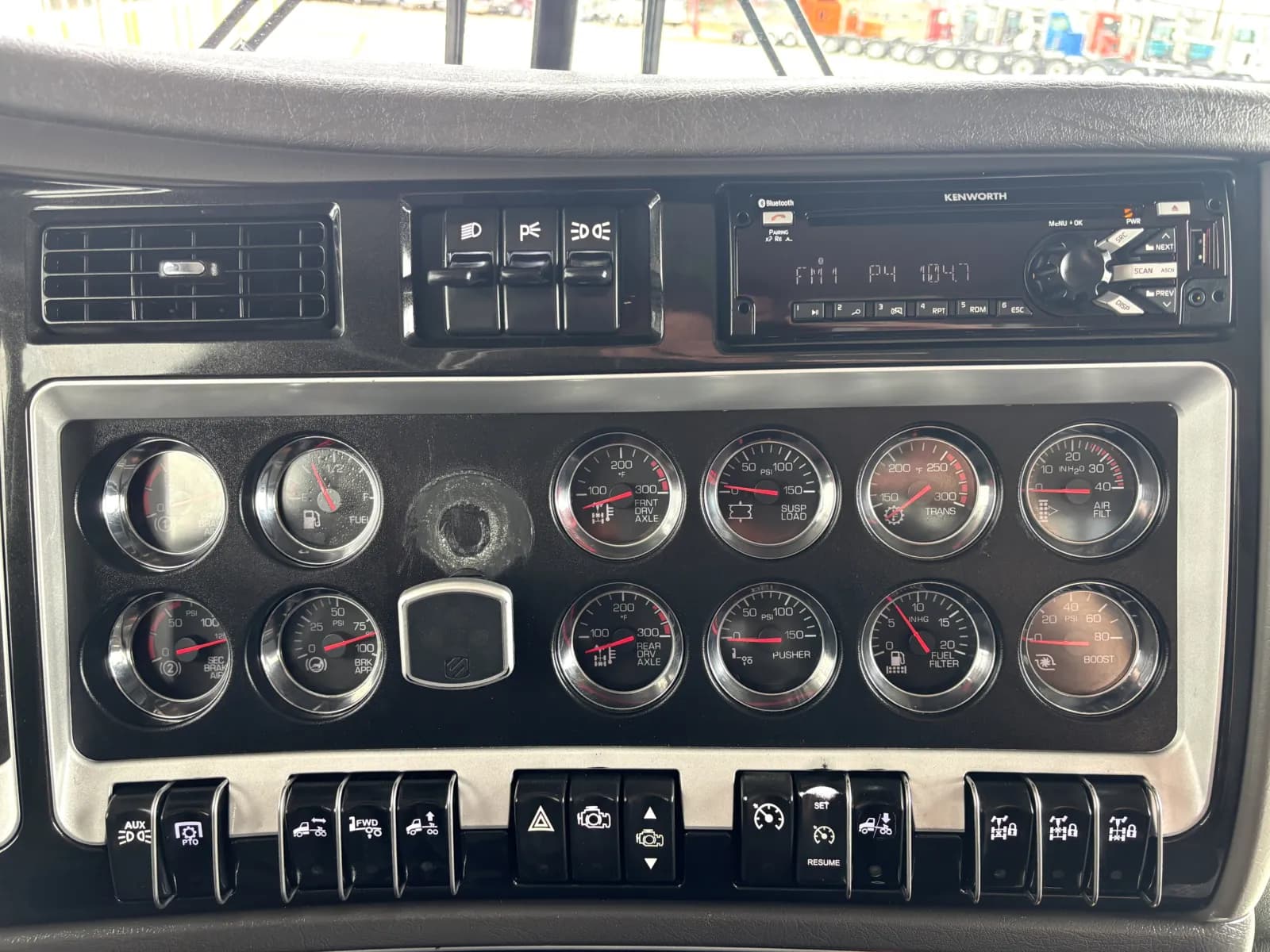 2017 Kenworth T800 — photo 18