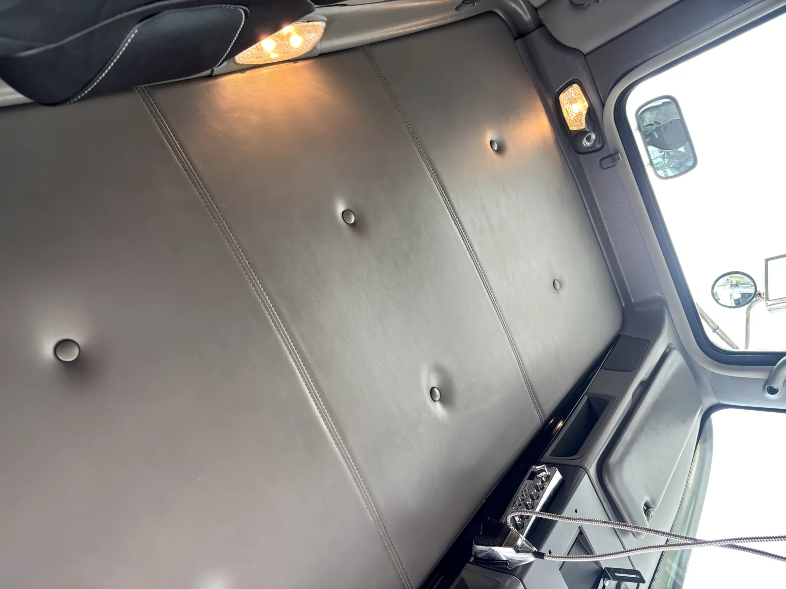 2017 Kenworth T800 — photo 21