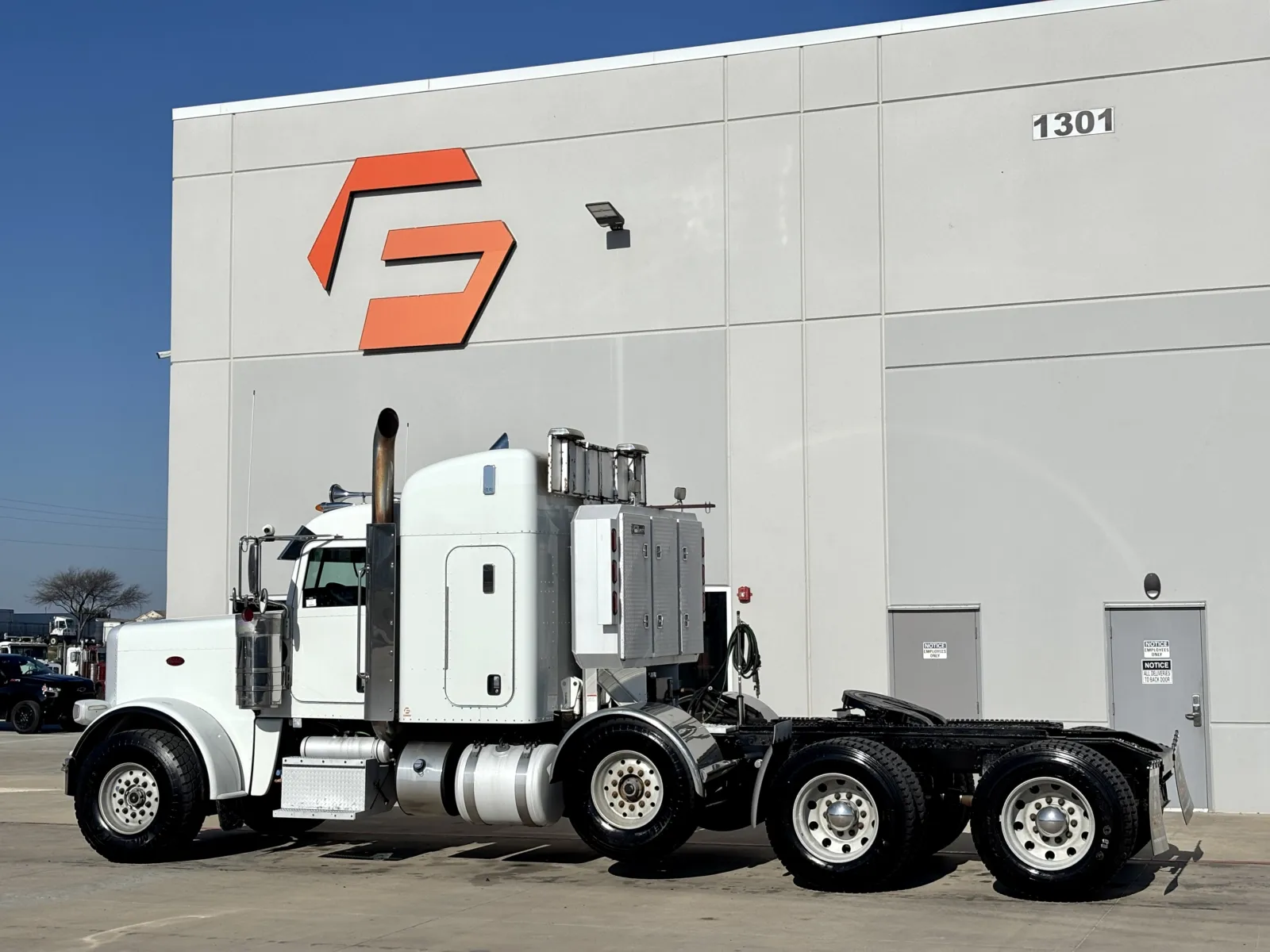 2017 Peterbilt 389 — photo 6