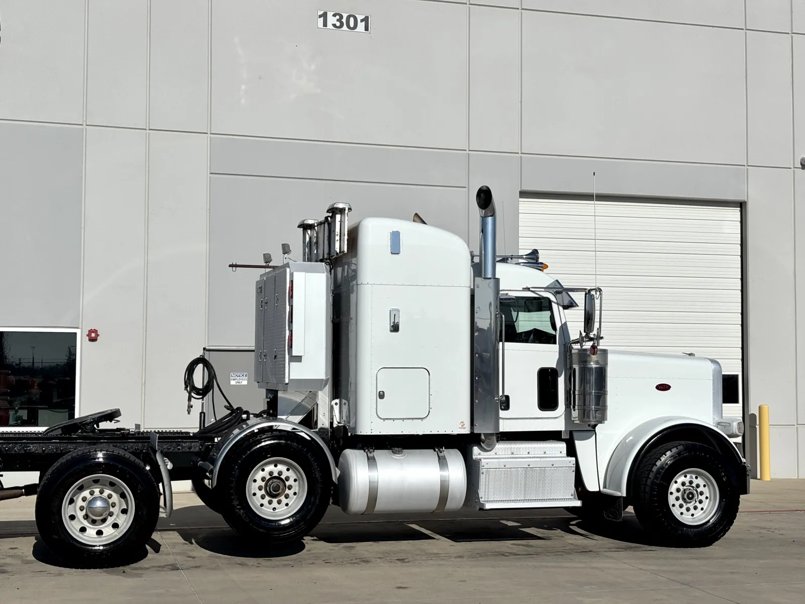 2017 Peterbilt 389 — photo 7