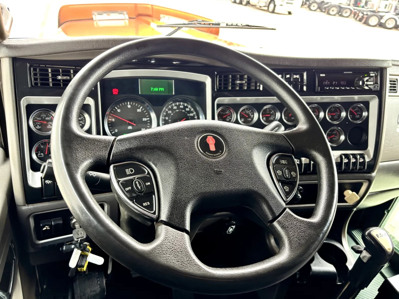 2012 Kenworth W900 — photo 16