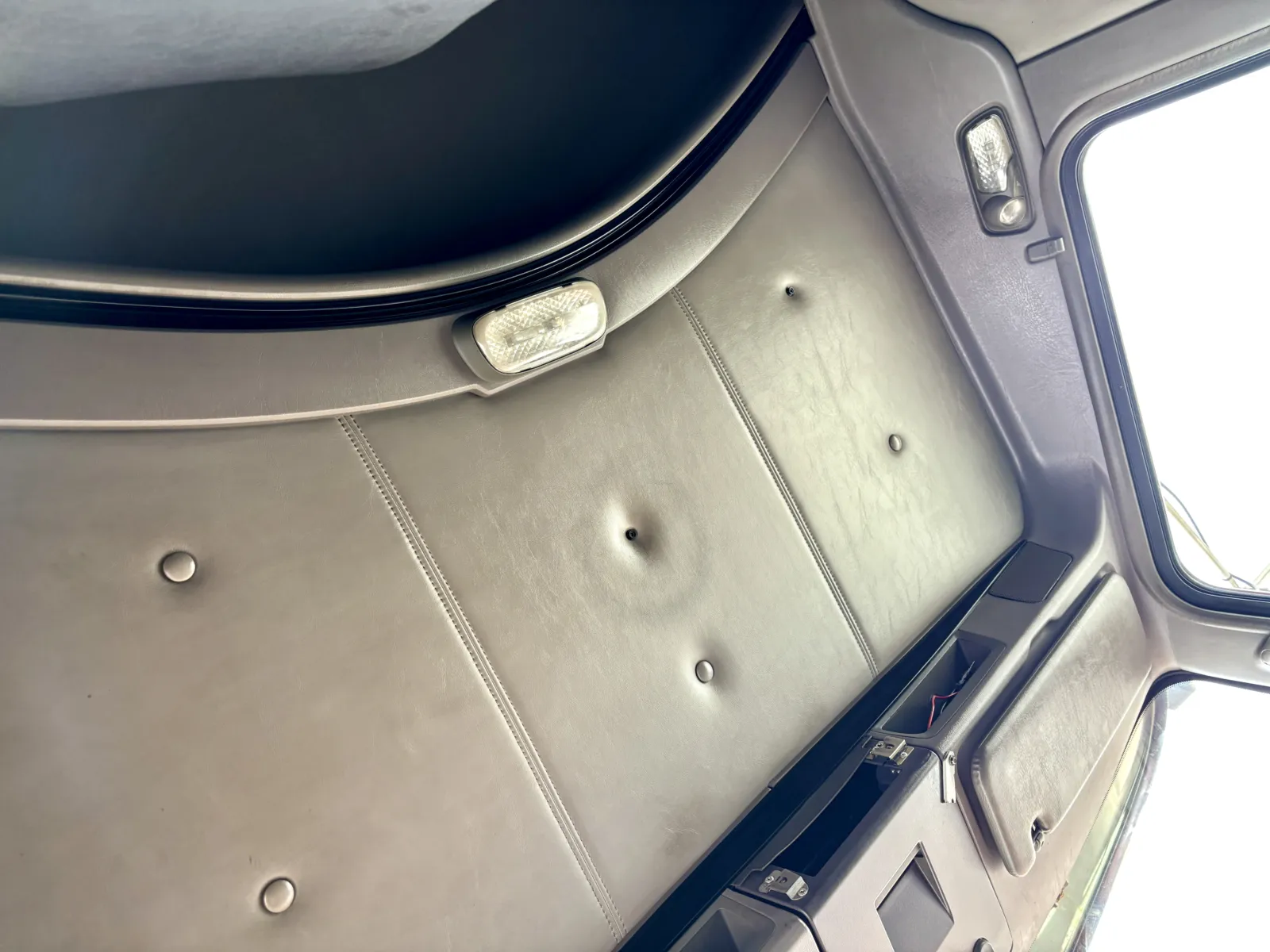 2012 Kenworth W900 — photo 21