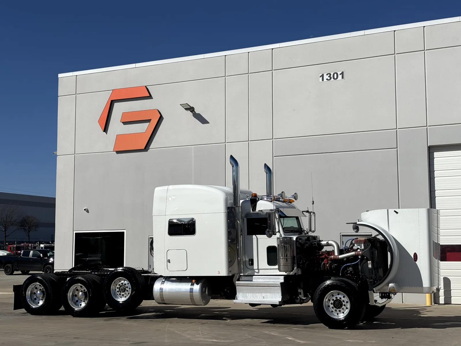 2022 Peterbilt 389 — photo 9