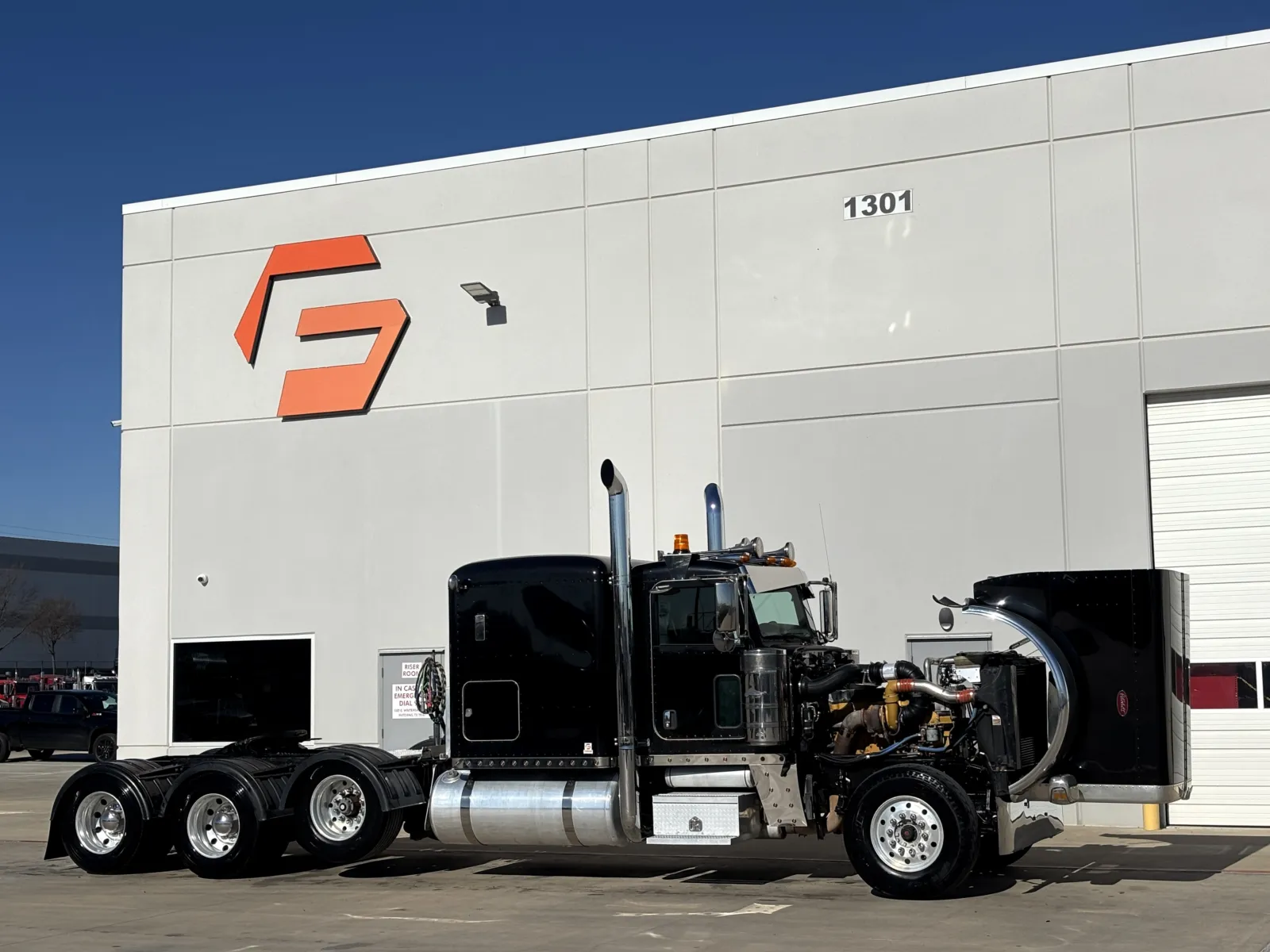 2016 Peterbilt 389 — photo 9