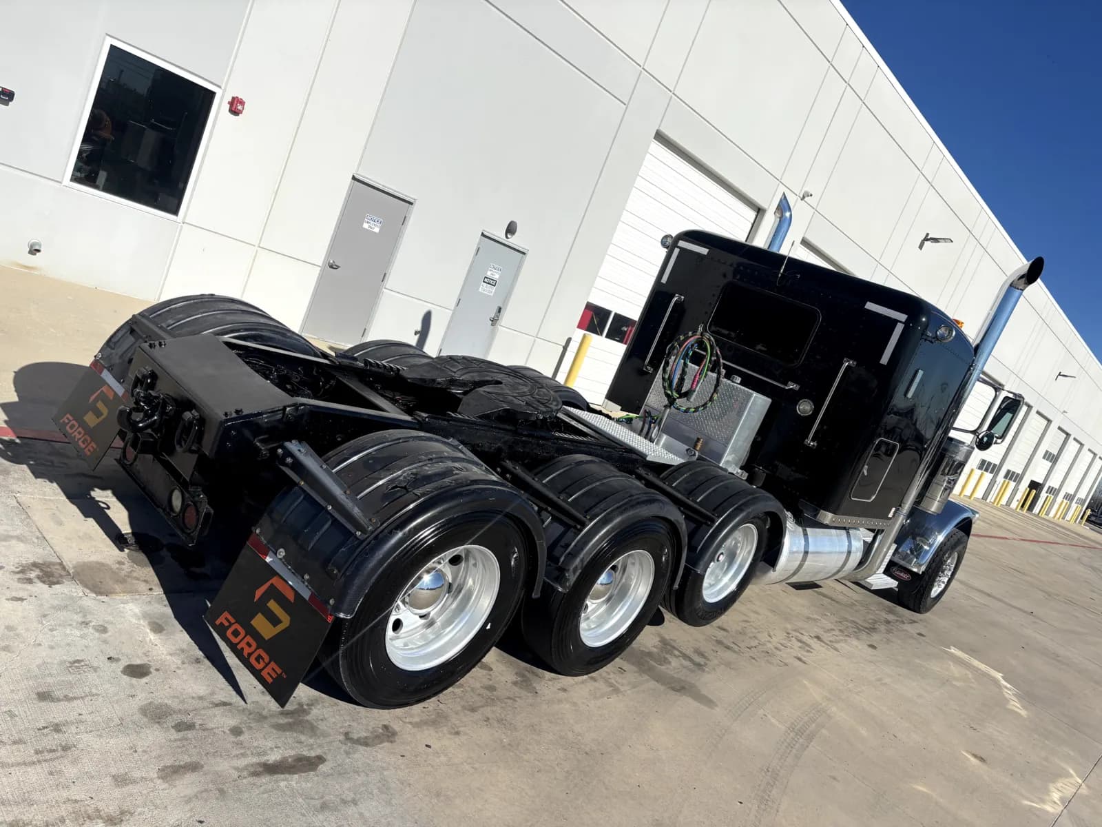 2016 Peterbilt 389 — photo 11