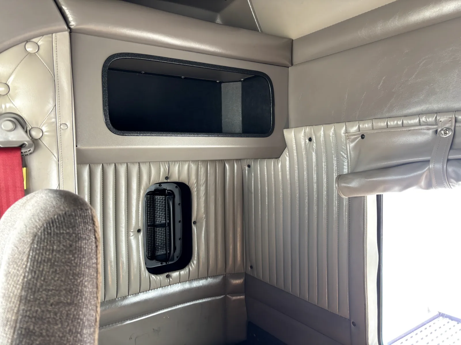 2009 Kenworth T800 — photo 21