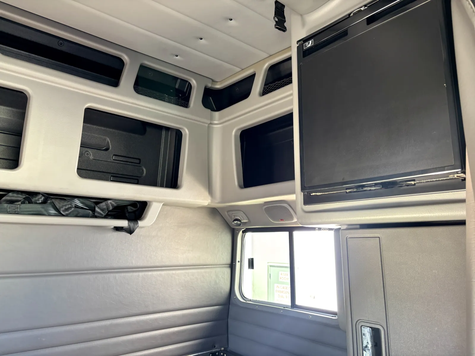 2024 Peterbilt 389 — photo 24