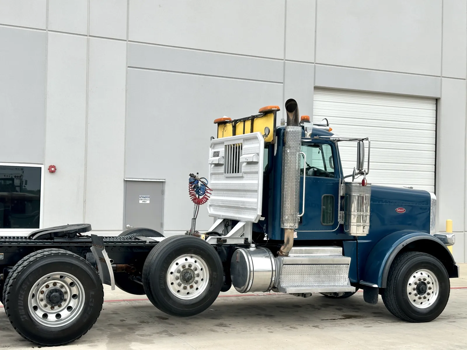 2022 Peterbilt 389 — photo 7