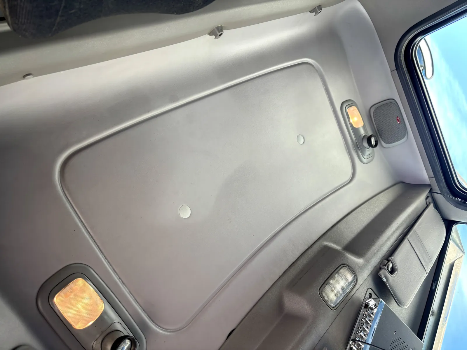 2022 Peterbilt 389 — photo 21