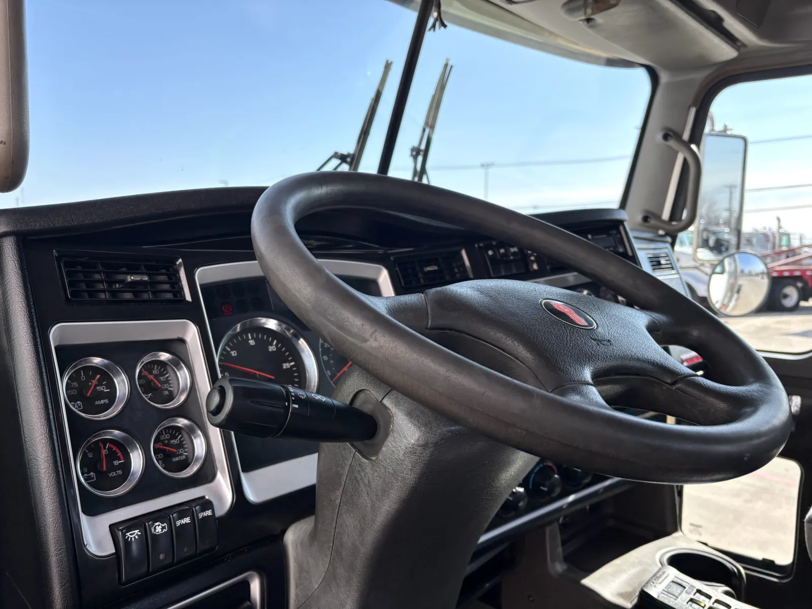 2012 Kenworth T800 — photo 14