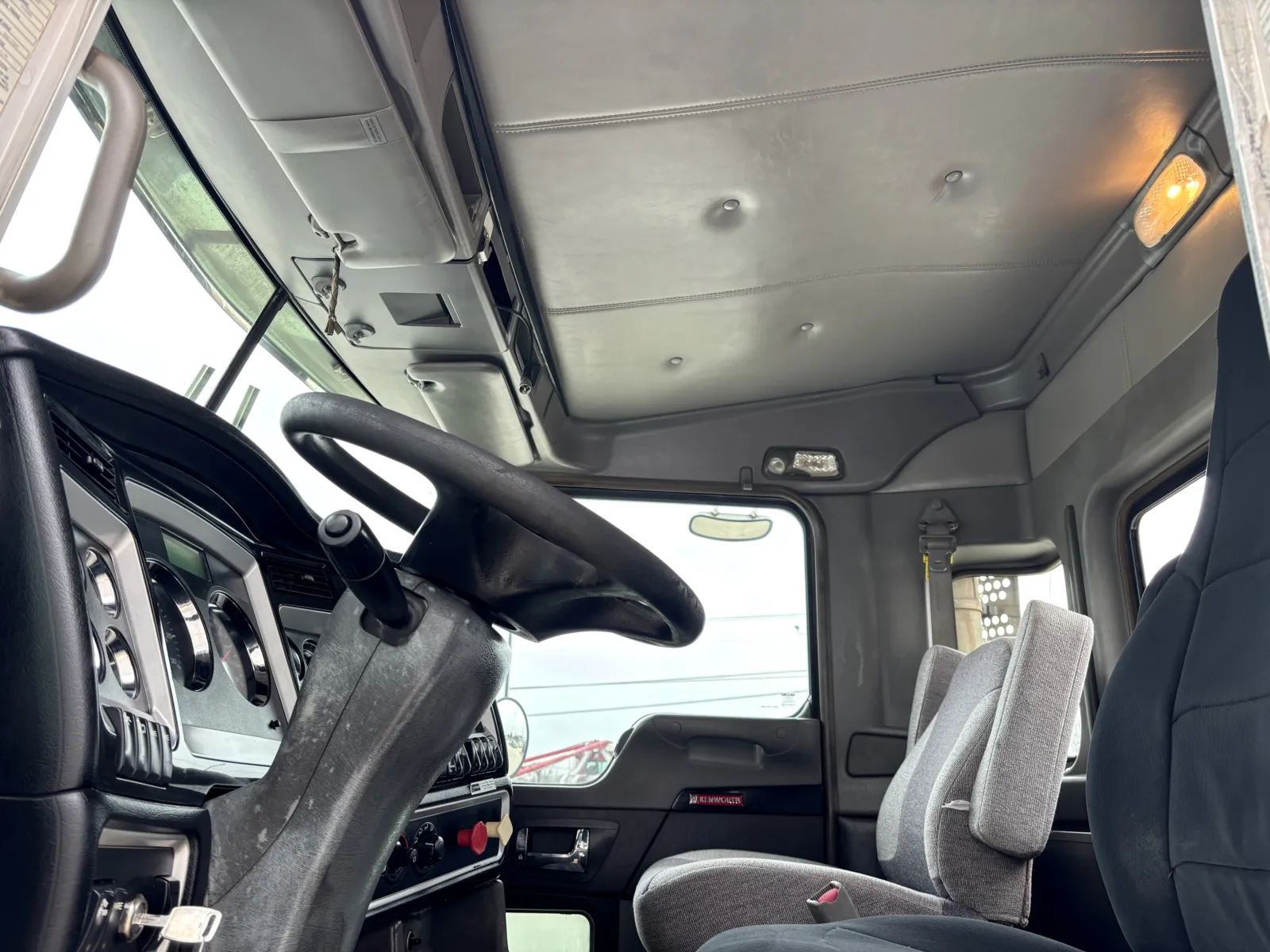 2013 Kenworth T800 — photo 14