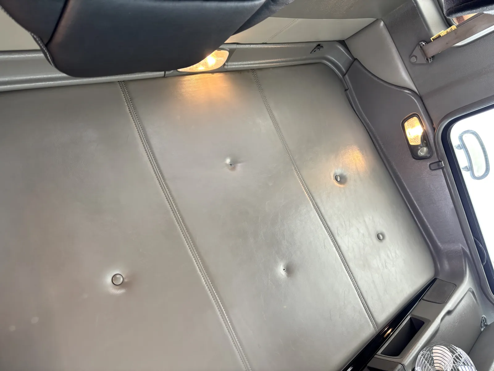 2009 Kenworth T800 — photo 21