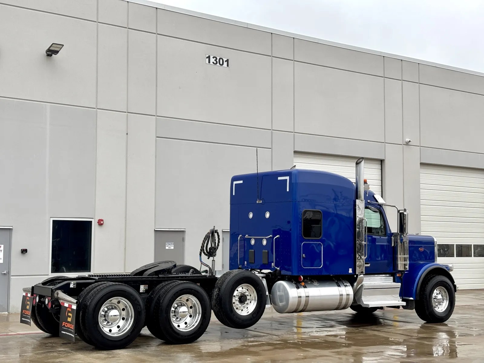 2025 Peterbilt 589 — photo 5