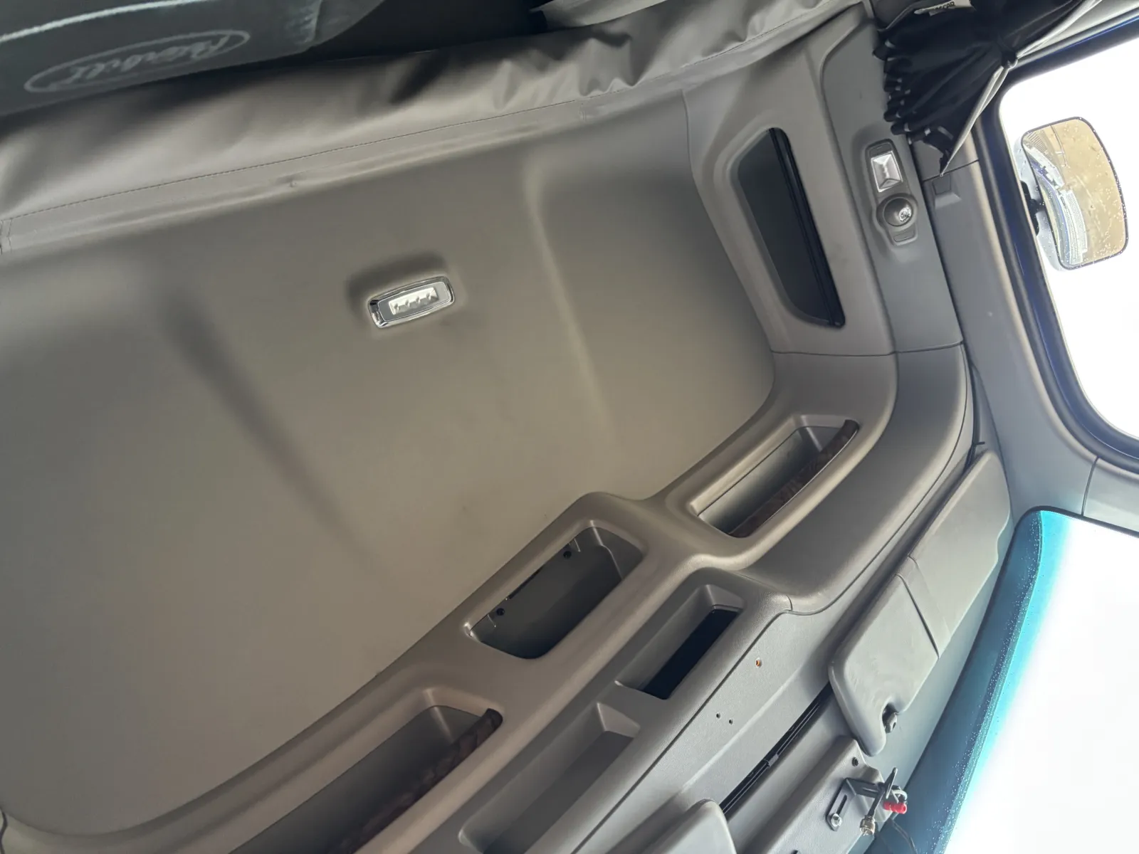 2025 Peterbilt 589 — photo 21