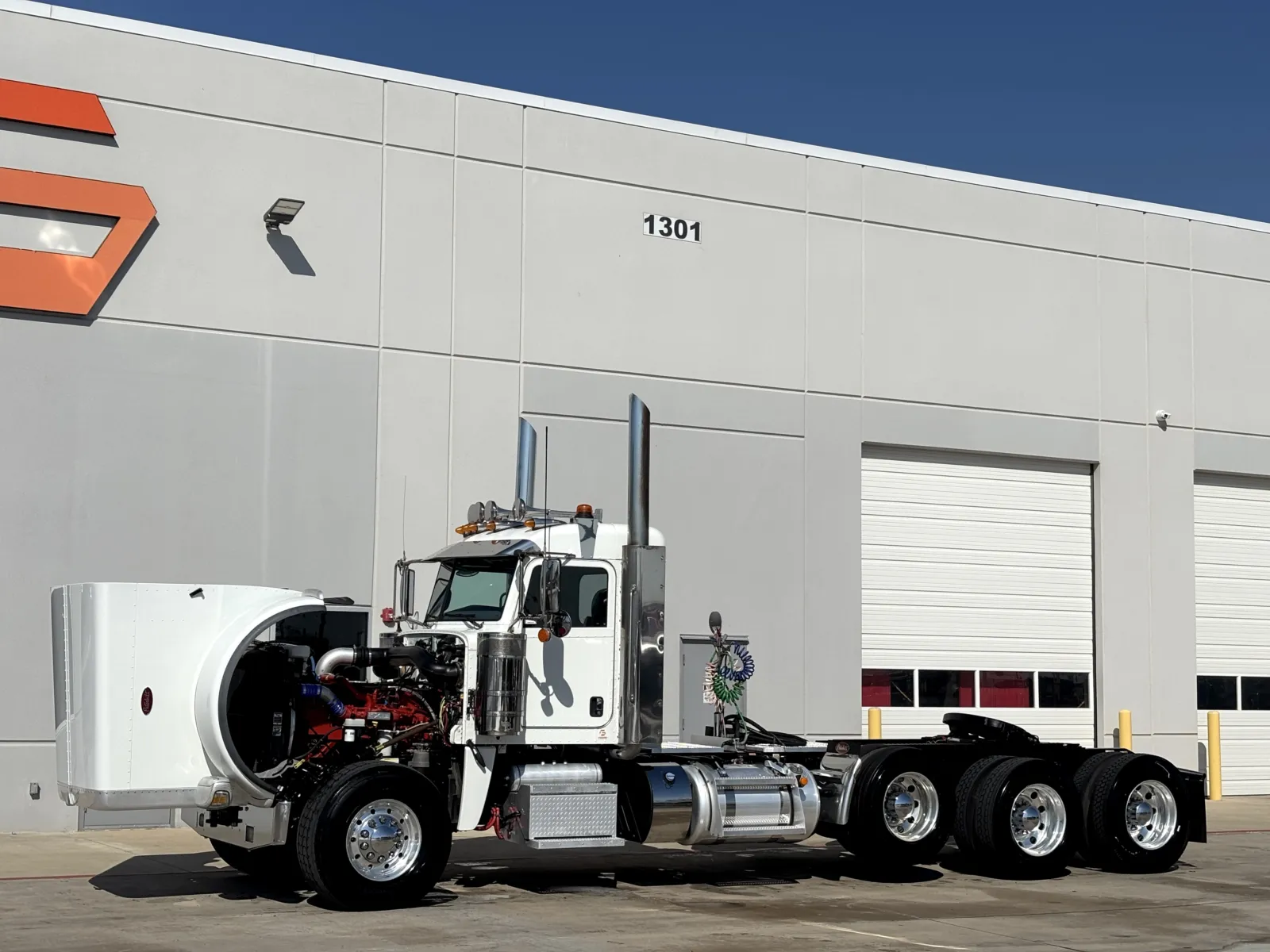 2023 Peterbilt 389 — photo 10